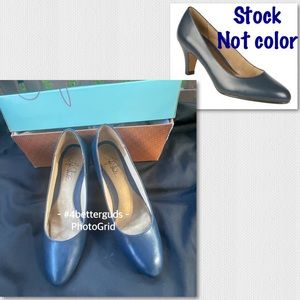 Life Stride Sable Navy Officer VI Classic Cushioned Pump Heels 6.5M 6 1/2 M